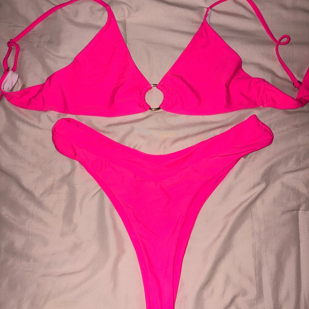 Women’s hot pink bikini NEW